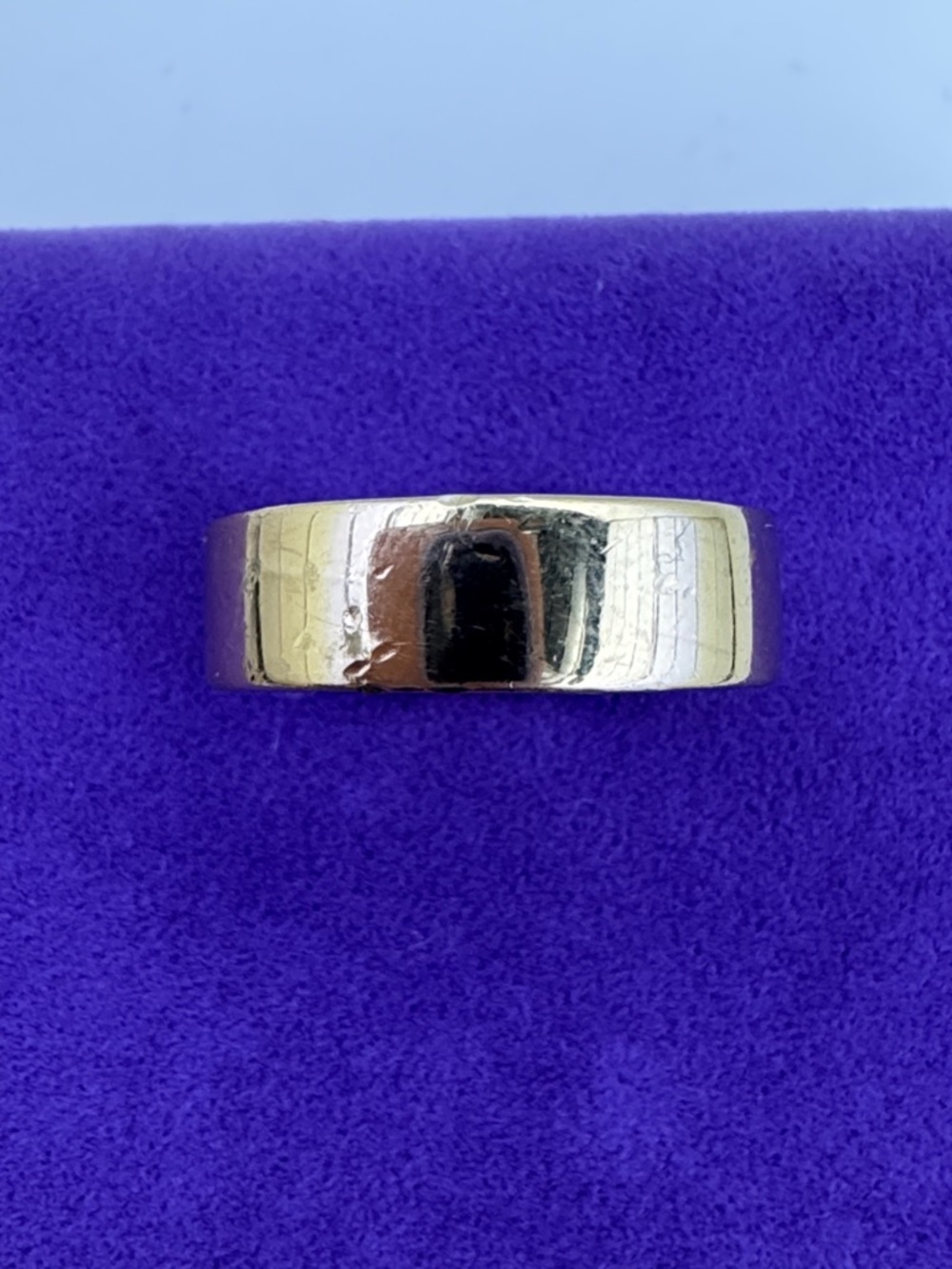 Mejuri Gold Wide Band Ring - Picture 3 of 9